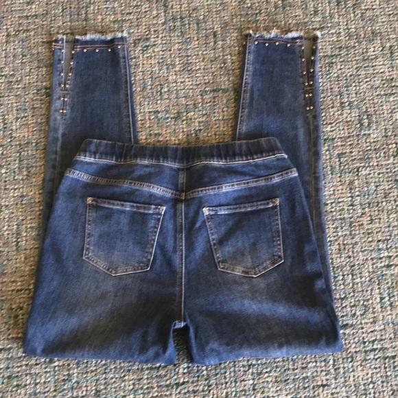 Charlie B Pull-on Skinny Jeans - Picture 5 of 15